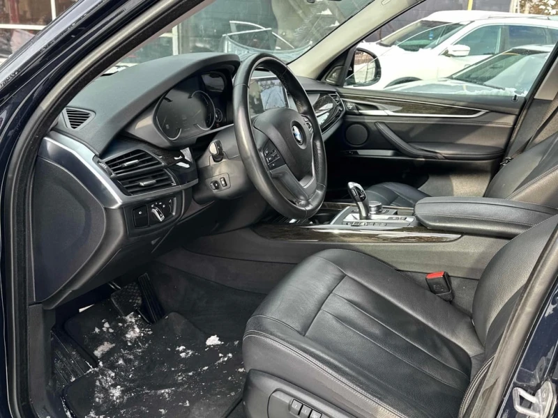 BMW X5 / xDrive35i /HARMAN CARDON / PANO / 360 / CARFAX, снимка 7 - Автомобили и джипове - 53273219