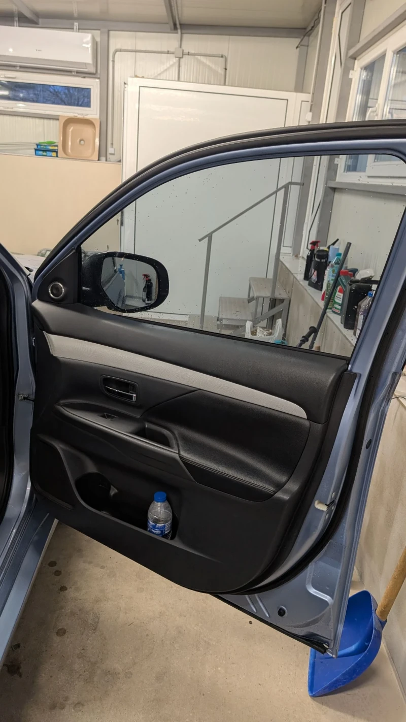 Mitsubishi Outlander, снимка 16 - Автомобили и джипове - 53477962