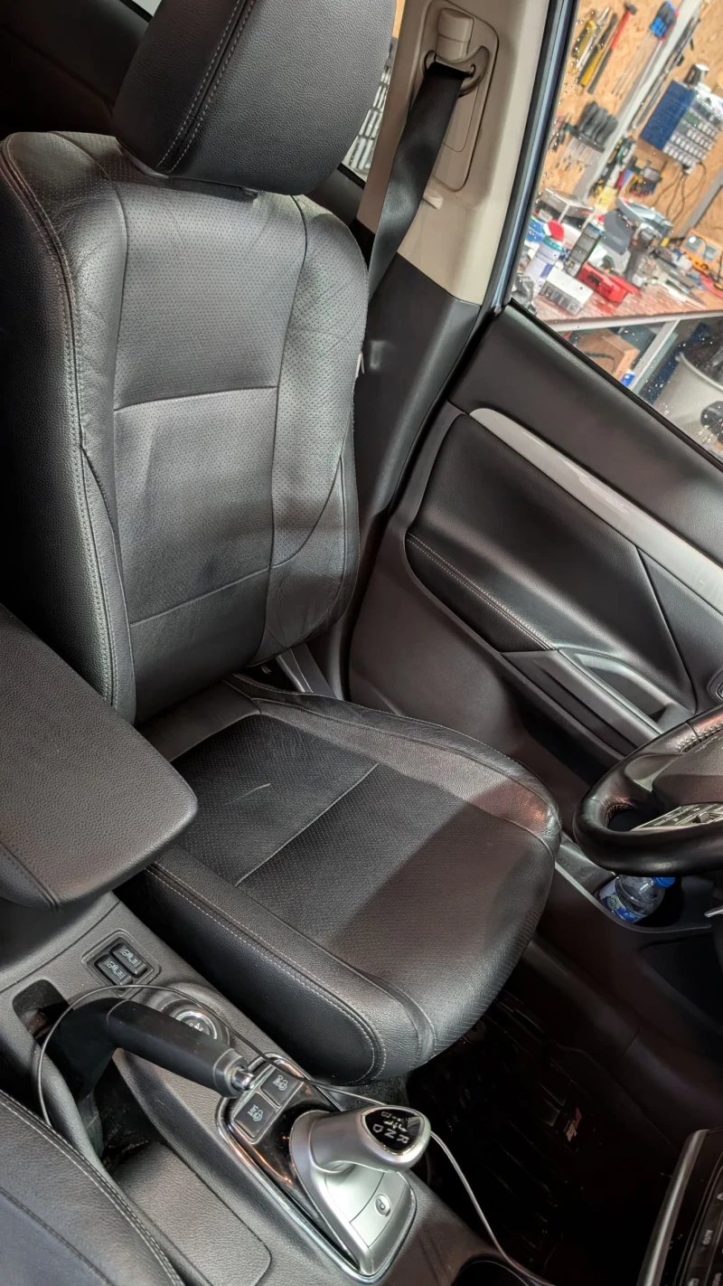 Mitsubishi Outlander, снимка 7 - Автомобили и джипове - 53477962