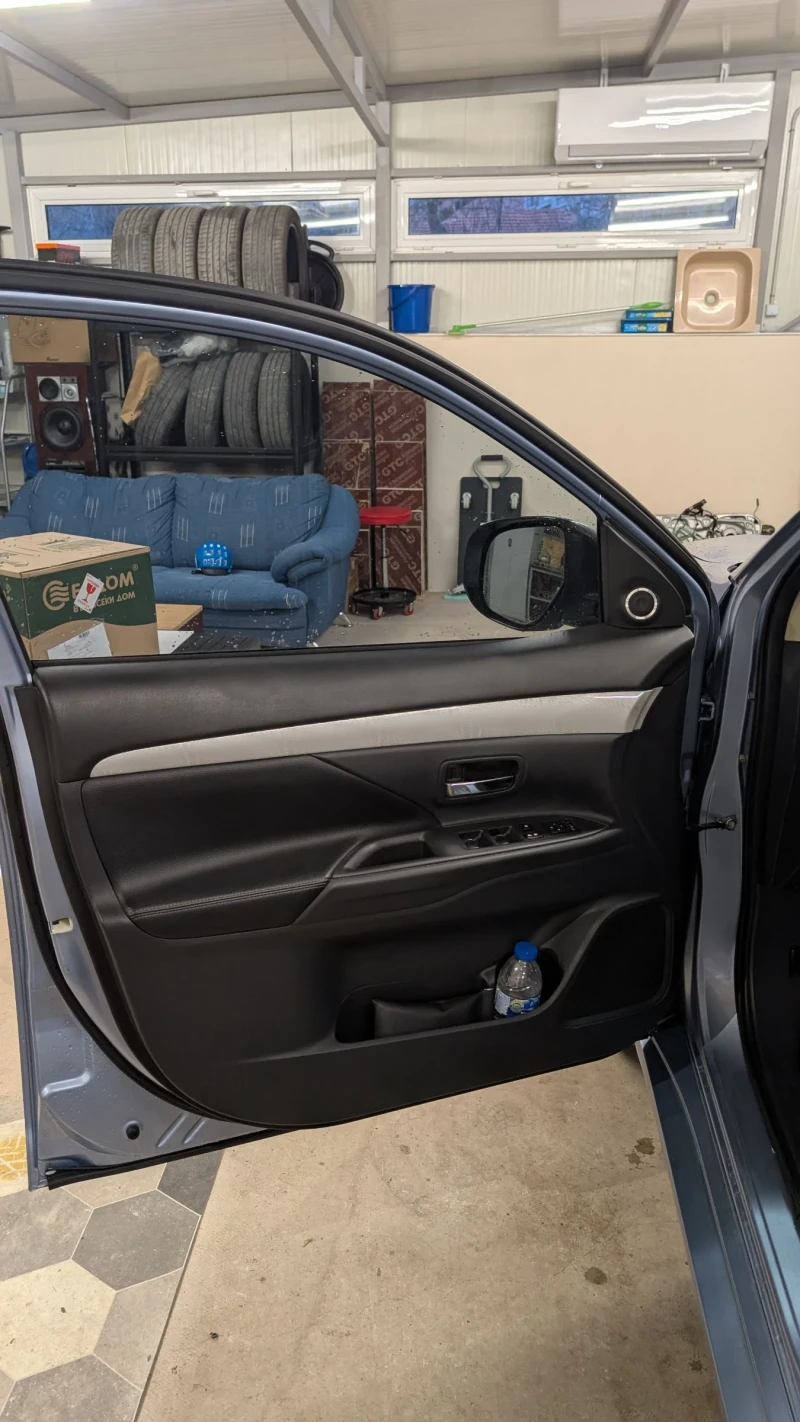 Mitsubishi Outlander, снимка 12 - Автомобили и джипове - 53477962