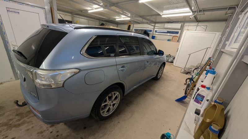 Mitsubishi Outlander, снимка 4 - Автомобили и джипове - 53477962