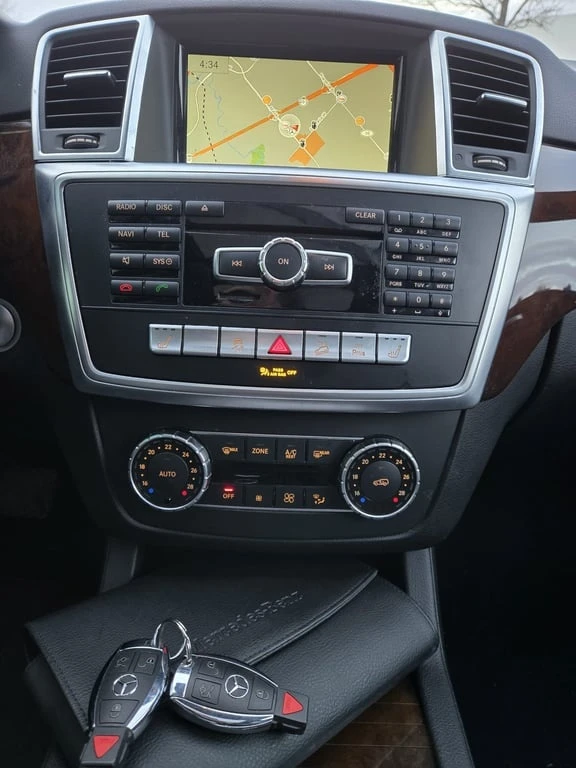 Mercedes-Benz ML 350 * BlueTEC * CARFAX * БЕЗ ПЪРВОНАЧАЛНА ВНОСКА, снимка 12 - Автомобили и джипове - 53089166