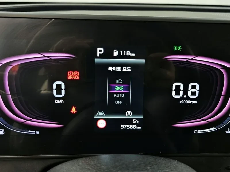 Kia Sportage 2.0 CRDi 4WD, снимка 8 - Автомобили и джипове - 54276405