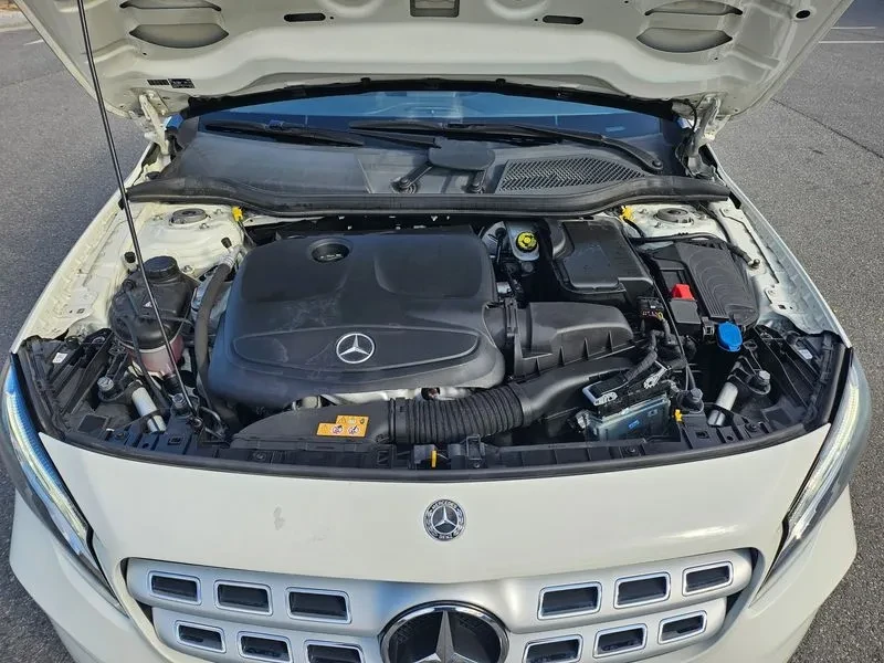 Mercedes-Benz GLA X156 Gla220, снимка 6 - Автомобили и джипове - 55259390