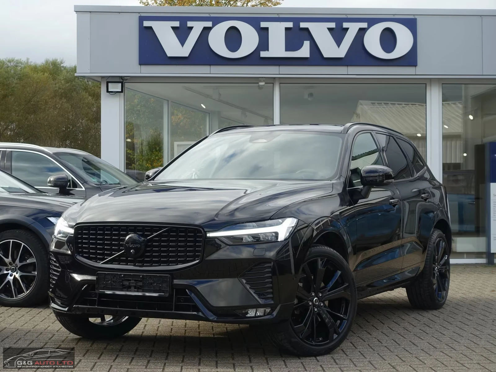 Volvo XC60 ULTRA-BLACK/250HP/PANO/HUD/360/MEMO/H&K/LED/468g, снимка 1