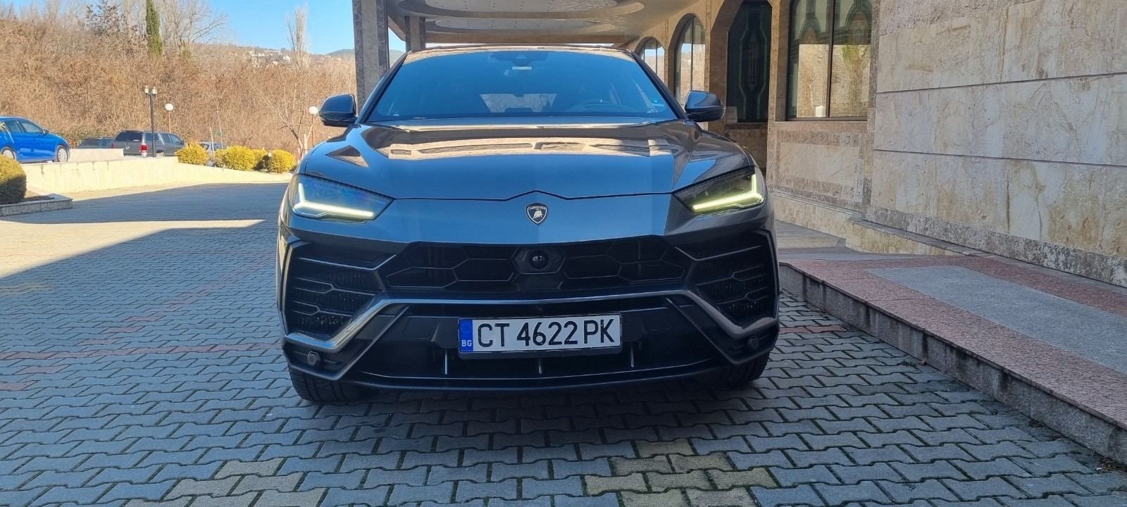 Lamborghini Urus  - изображение 1