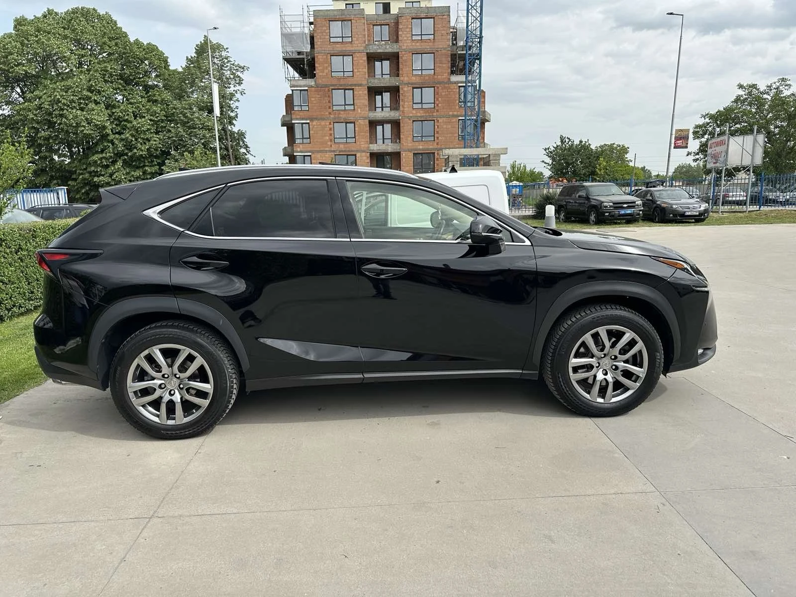Lexus NX 200t - изображение 10