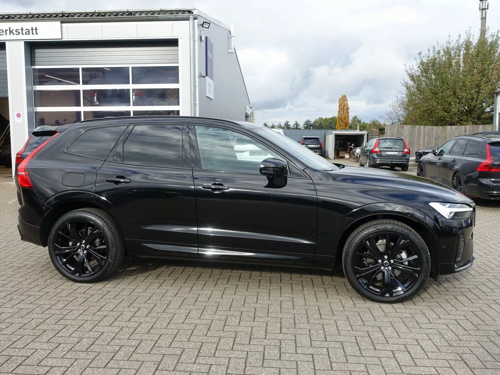 Volvo XC60 ULTRA-BLACK/250HP/PANO/HUD/360/MEMO/H&K/LED/468g - изображение 5