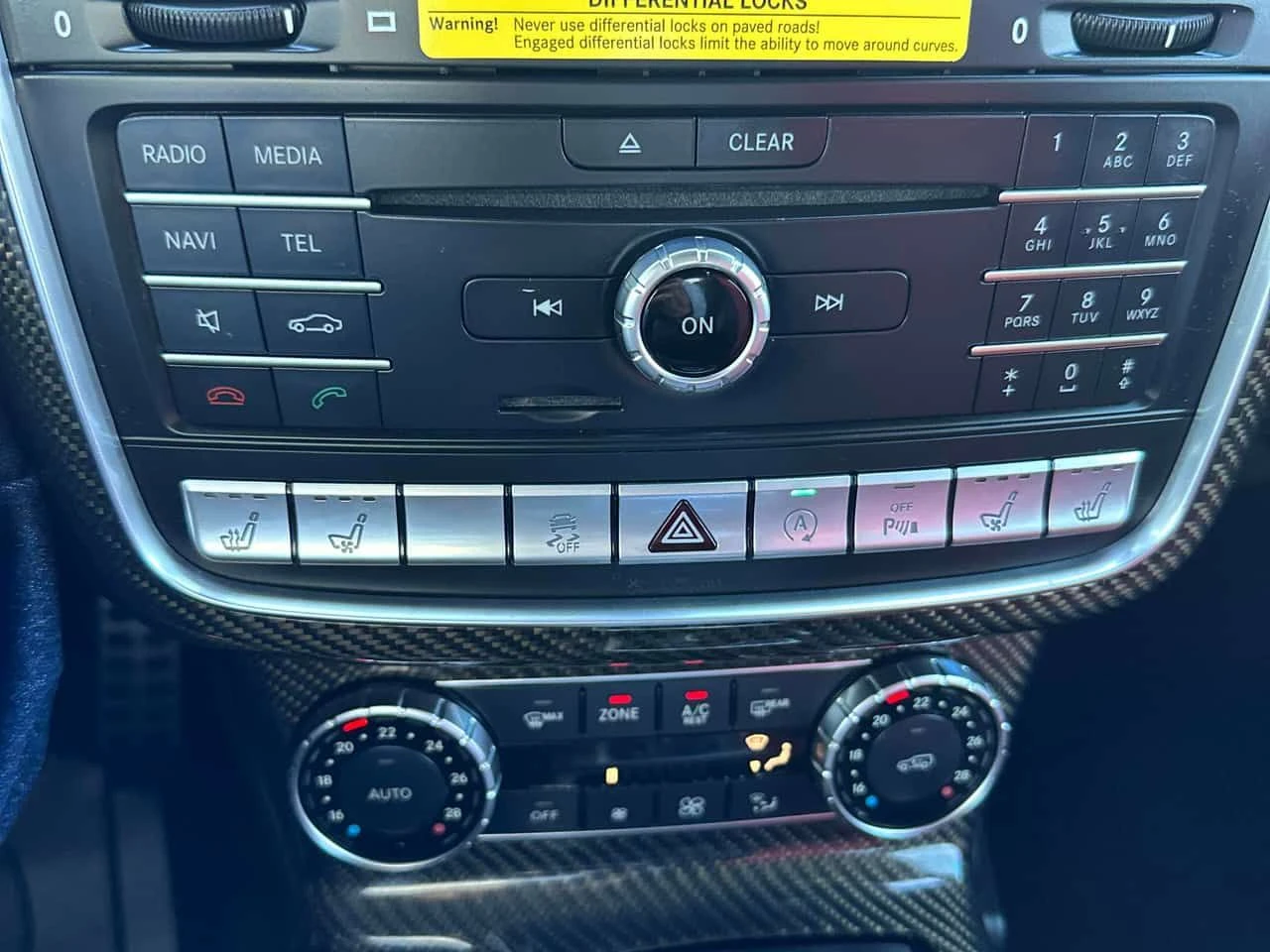 Mercedes-Benz G 63 AMG * CARFAX * Обдухване* Harman Kardon* , снимка 11 - Автомобили и джипове - 53819220