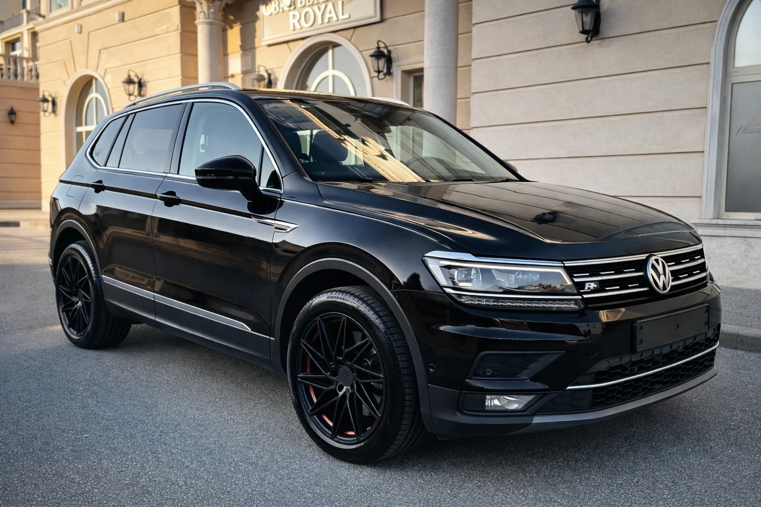 VW Tiguan  DISTRONIK:: 7 МЕСТЕН:: DIGITAL::IQ LIGHT, снимка 3 - Автомобили и джипове - 53866985