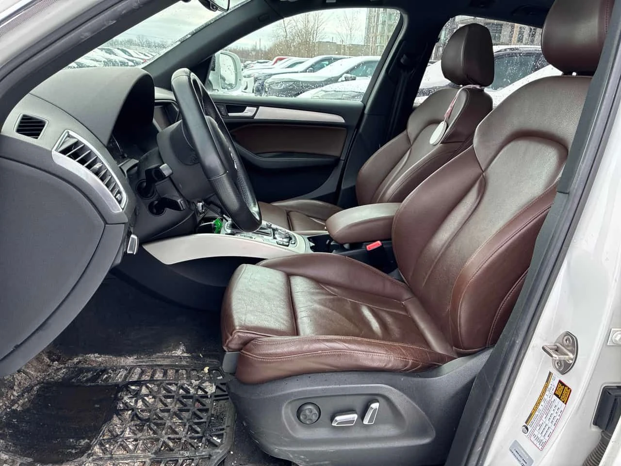 Audi Q5 * 2.0L Technik * CARFAX * ЦЕНА ДО БГ, снимка 12 - Автомобили и джипове - 53969802