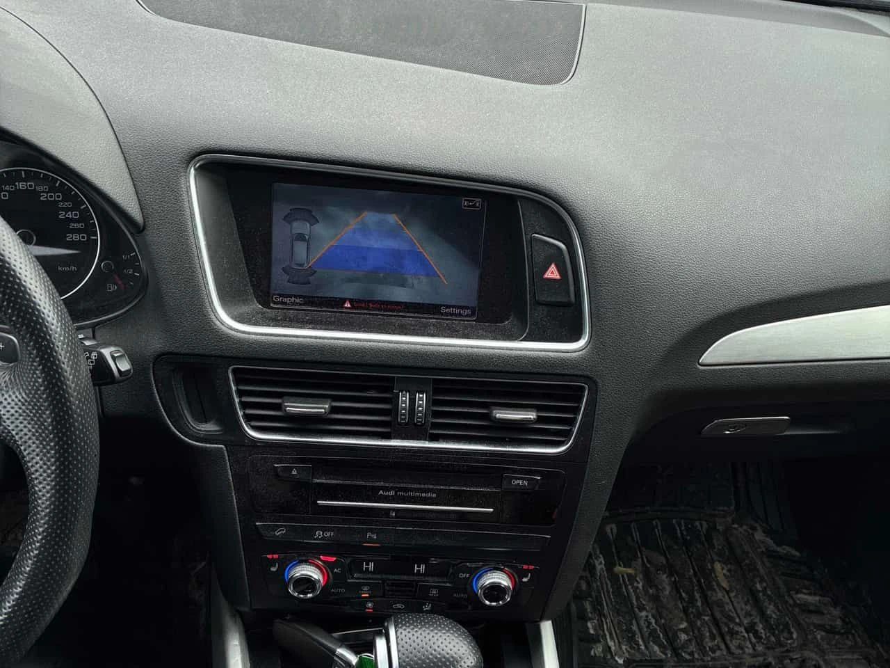 Audi Q5 * 2.0L Technik * CARFAX * ЦЕНА ДО БГ, снимка 9 - Автомобили и джипове - 53969802