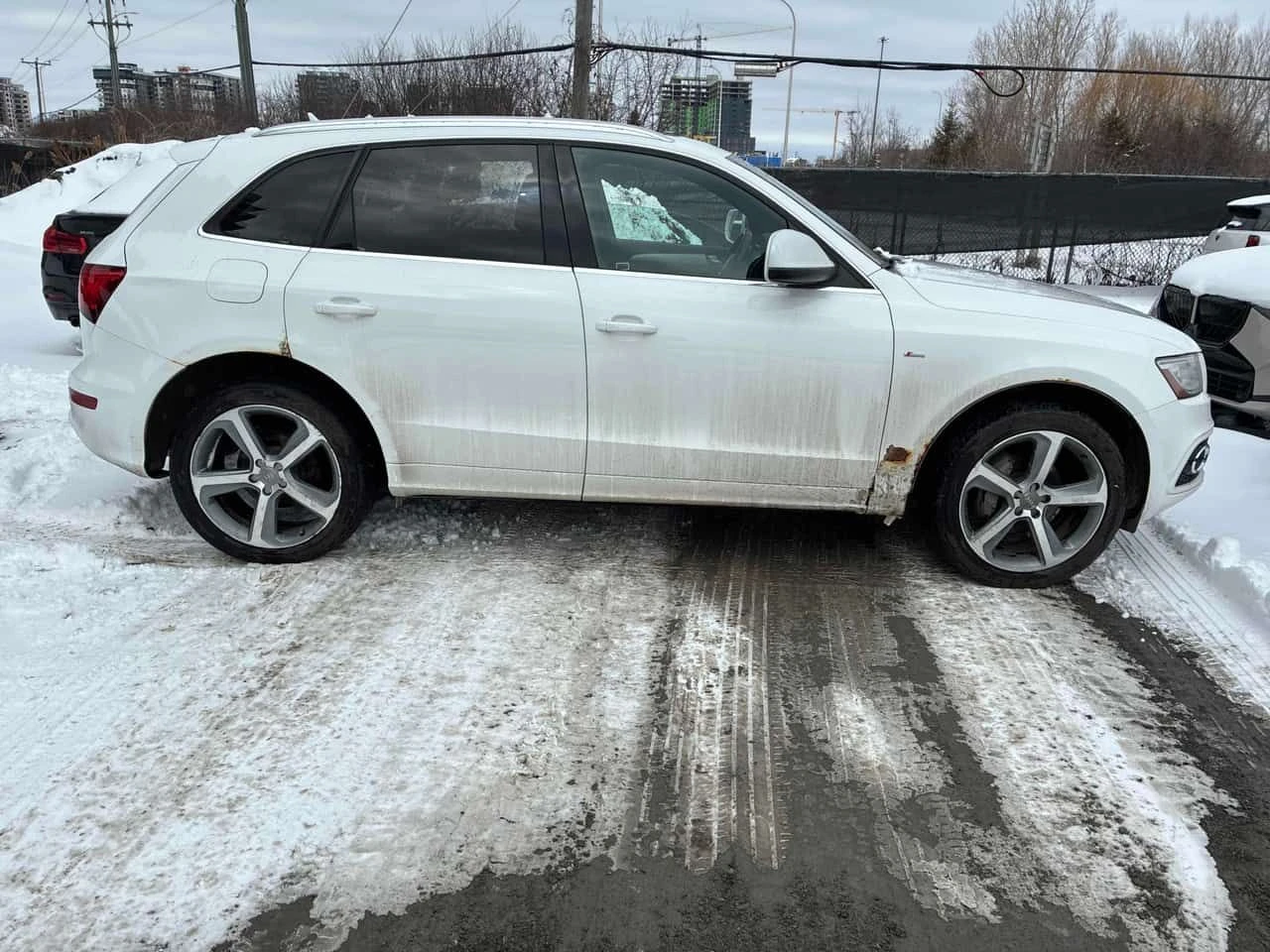 Audi Q5 * 2.0L Technik * CARFAX * ЦЕНА ДО БГ, снимка 3 - Автомобили и джипове - 53969802