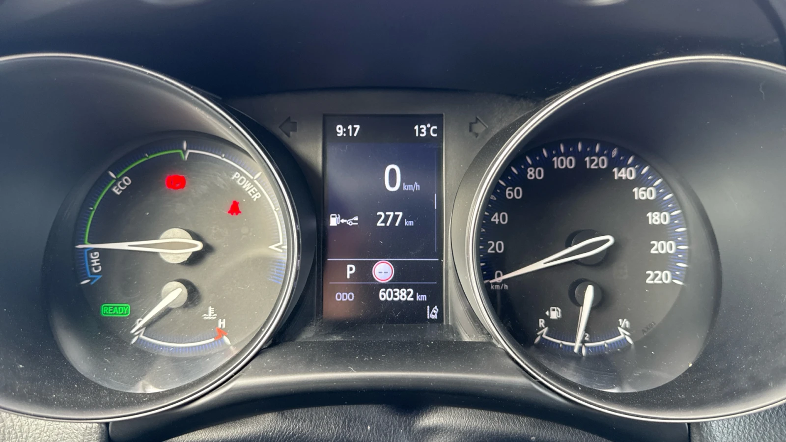 Toyota C-HR 1.8 HEV CLUB, снимка 14 - Автомобили и джипове - 54372316
