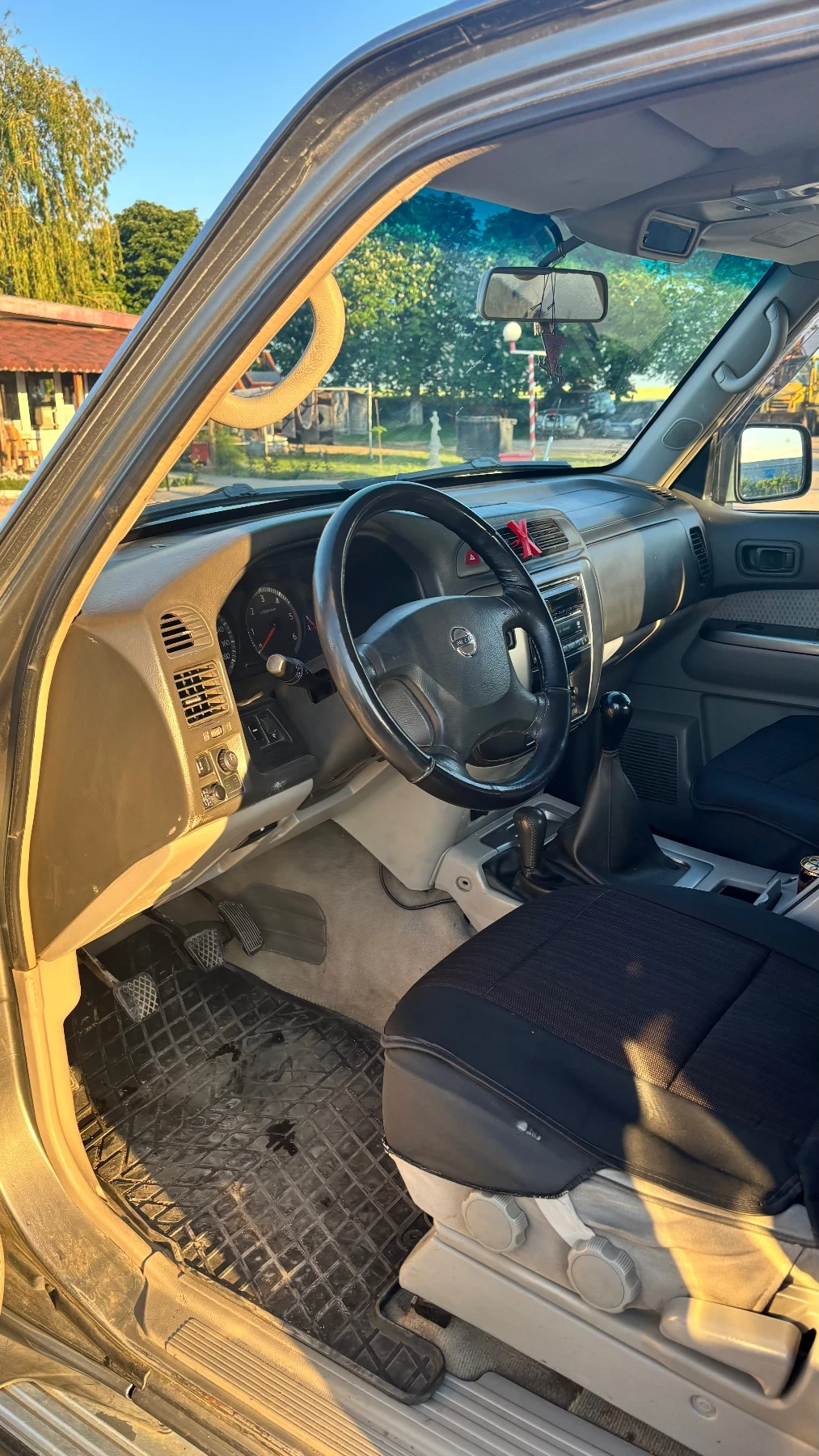 Nissan Patrol, снимка 4 - Автомобили и джипове - 54568026