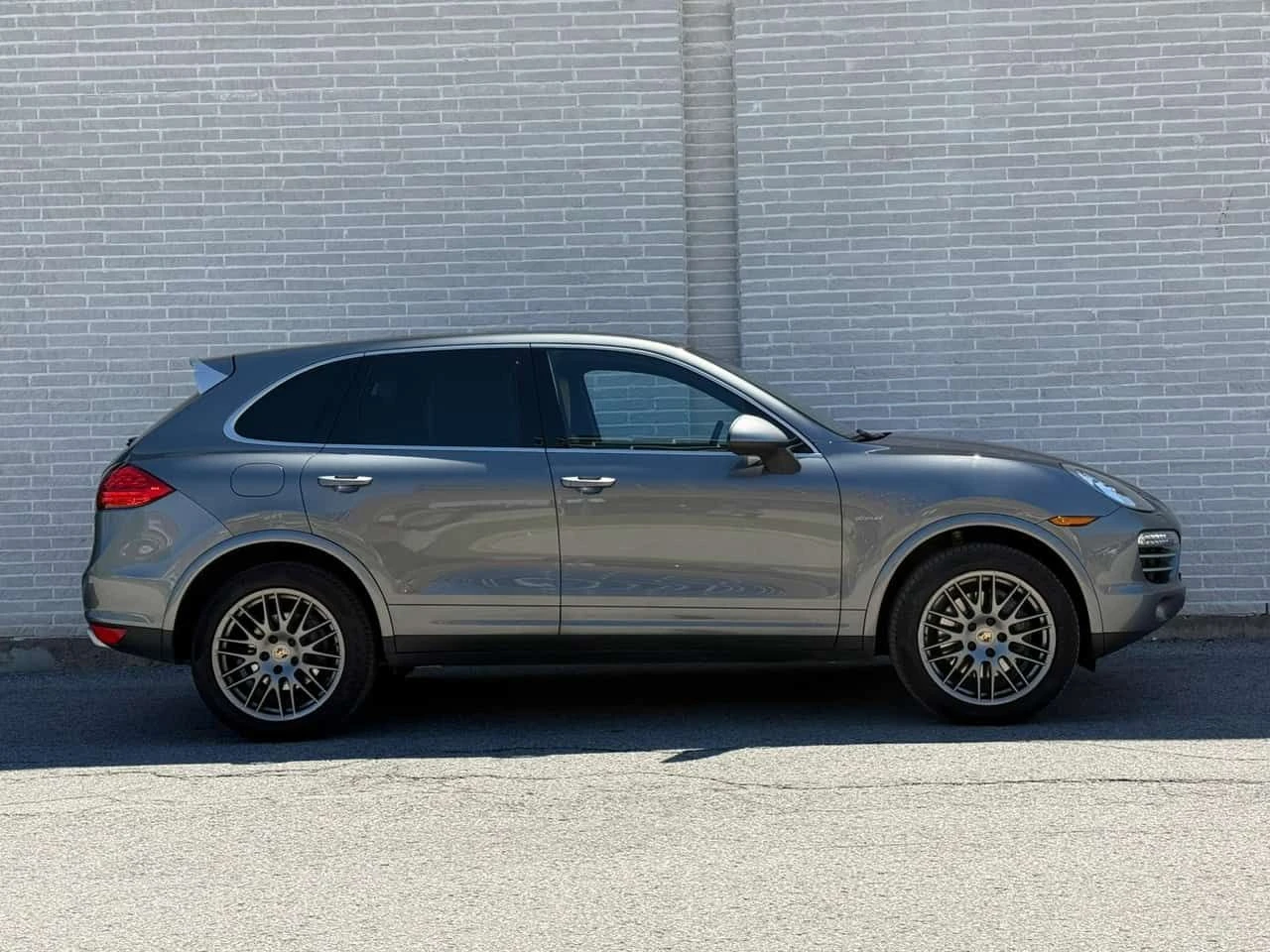 Porsche Cayenne AWD 4dr Diesel Platinum/CARFAX/ФИНАНСИРАНЕ, снимка 4 - Автомобили и джипове - 54680684
