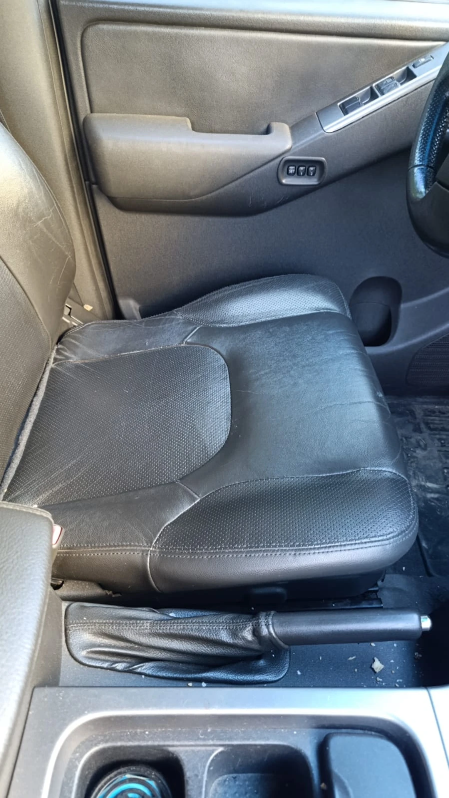 Nissan Pathfinder, снимка 6 - Автомобили и джипове - 54750307