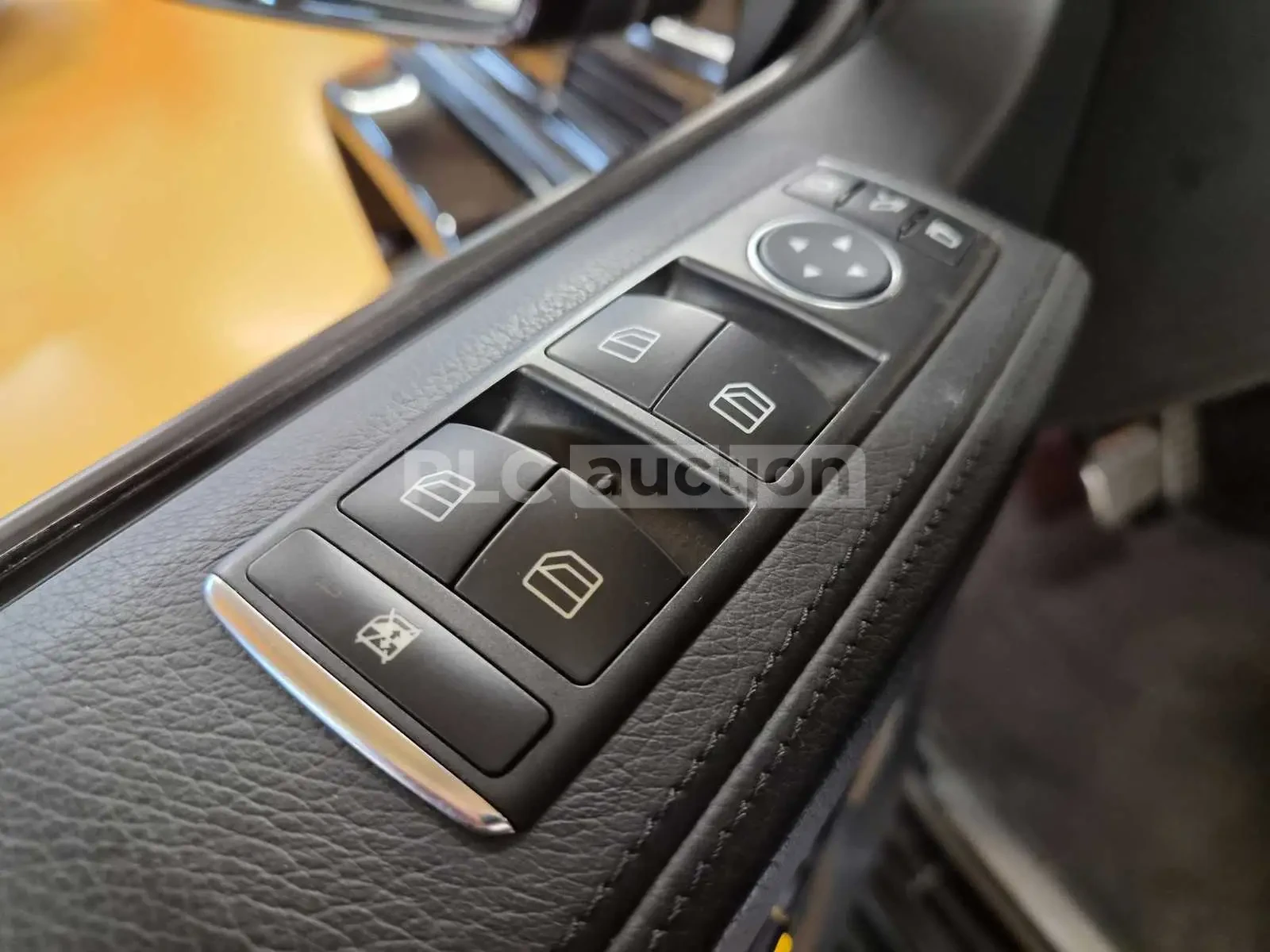 Mercedes-Benz G 63 AMG H KARDON| TV| МАСАЖ| КАМЕРА| ОБДУХ| ВКЛ.ТЕХНОТЕСТ, снимка 12 - Автомобили и джипове - 54870015