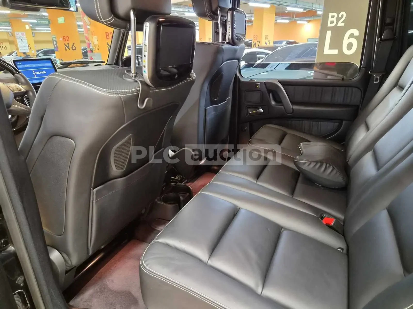 Mercedes-Benz G 63 AMG H KARDON| TV| МАСАЖ| КАМЕРА| ОБДУХ| ВКЛ.ТЕХНОТЕСТ, снимка 11 - Автомобили и джипове - 54870015