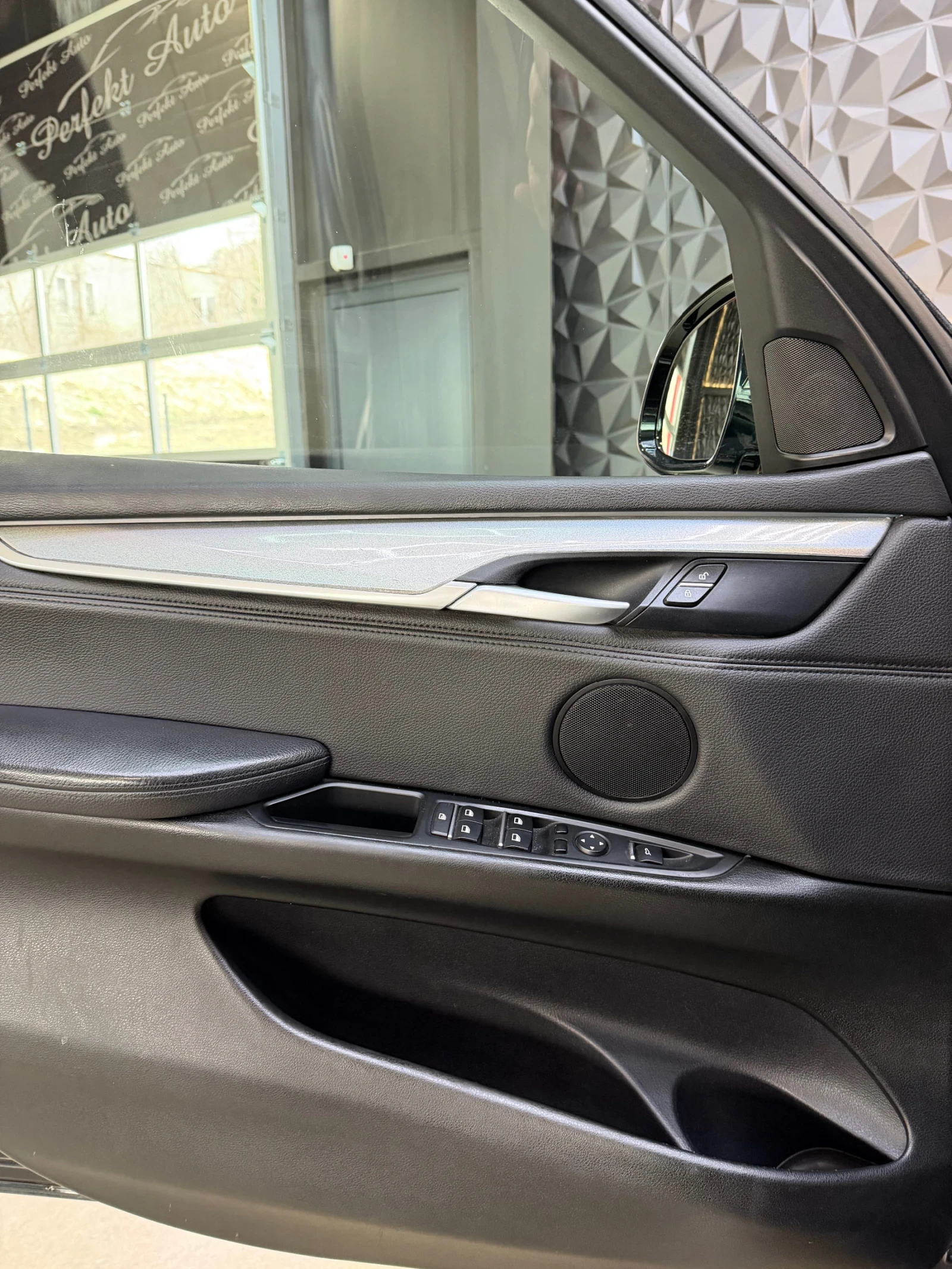 BMW X5 40d xDrive * FULL ЕКС* M PACKET* ПАНОР* HEAD UP* Щ, снимка 14 - Автомобили и джипове - 55576179