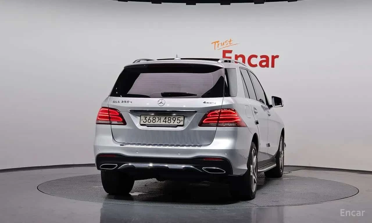 Mercedes-Benz GLE 350 4MATIC | АВТОФИНАНСИРАНЕ, снимка 4 - Автомобили и джипове - 55599543