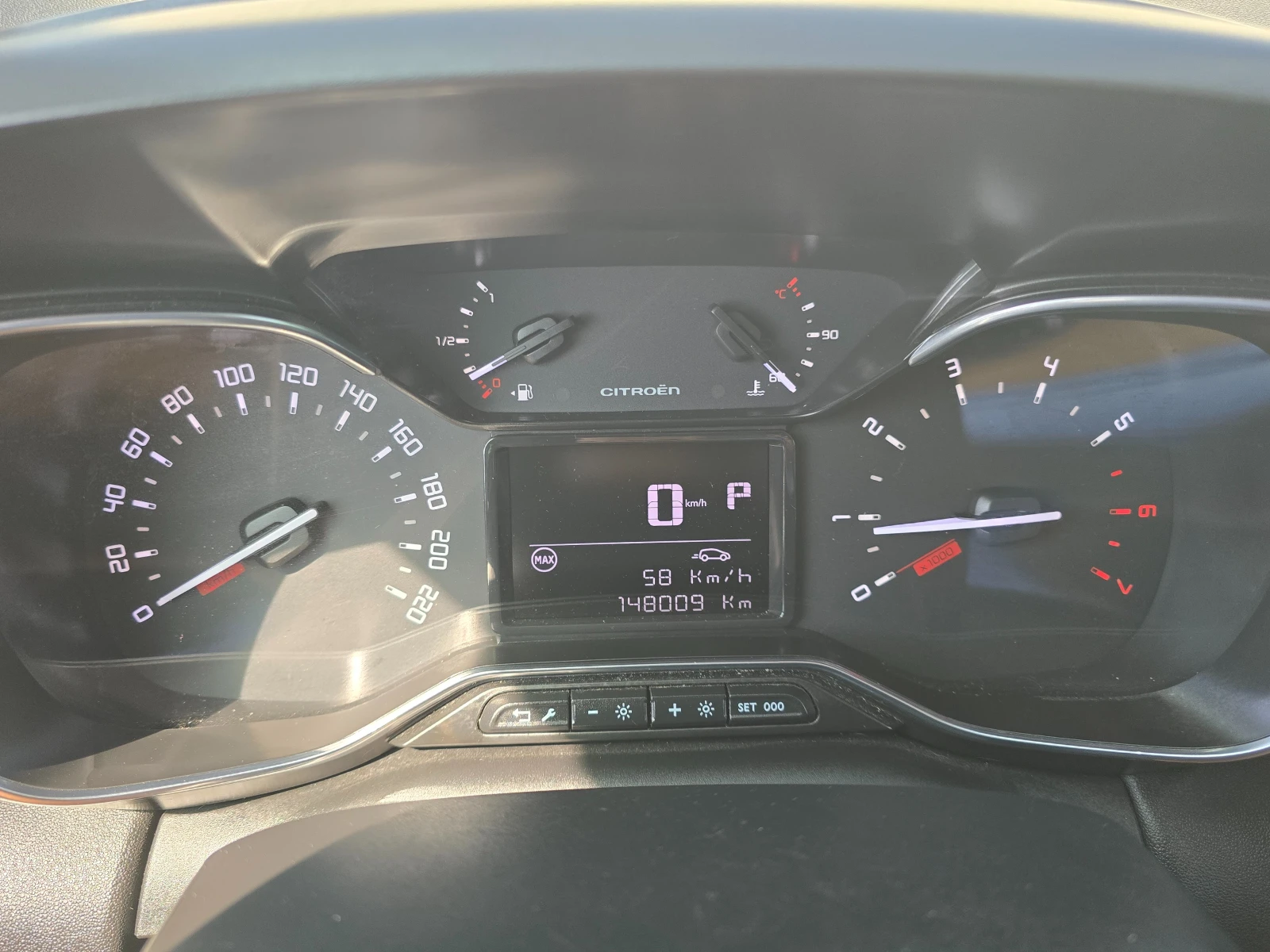 Citroen C3 Aircross SHINE , снимка 16 - Автомобили и джипове - 55645449