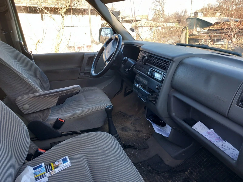 VW Caravelle, снимка 7 - Бусове и автобуси - 47440124