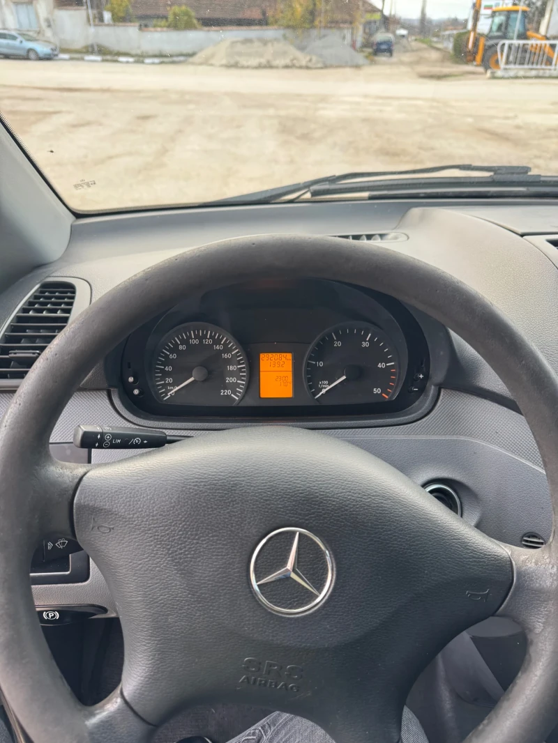 Mercedes-Benz Vito 2.2 CDI Климатик!!, снимка 9 - Бусове и автобуси - 52539911