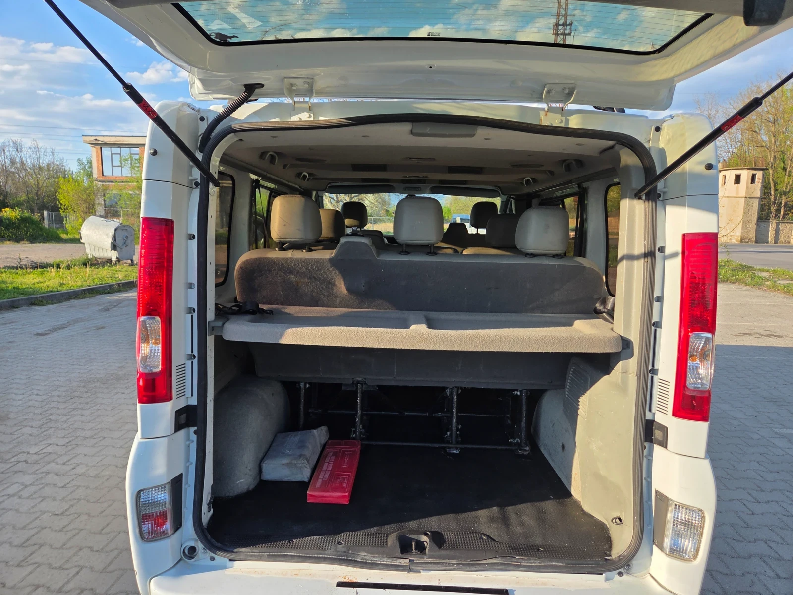 Renault Trafic Nov vnos  8+ 1 2.0dci 90 k.s, снимка 7 - Бусове и автобуси - 54313705