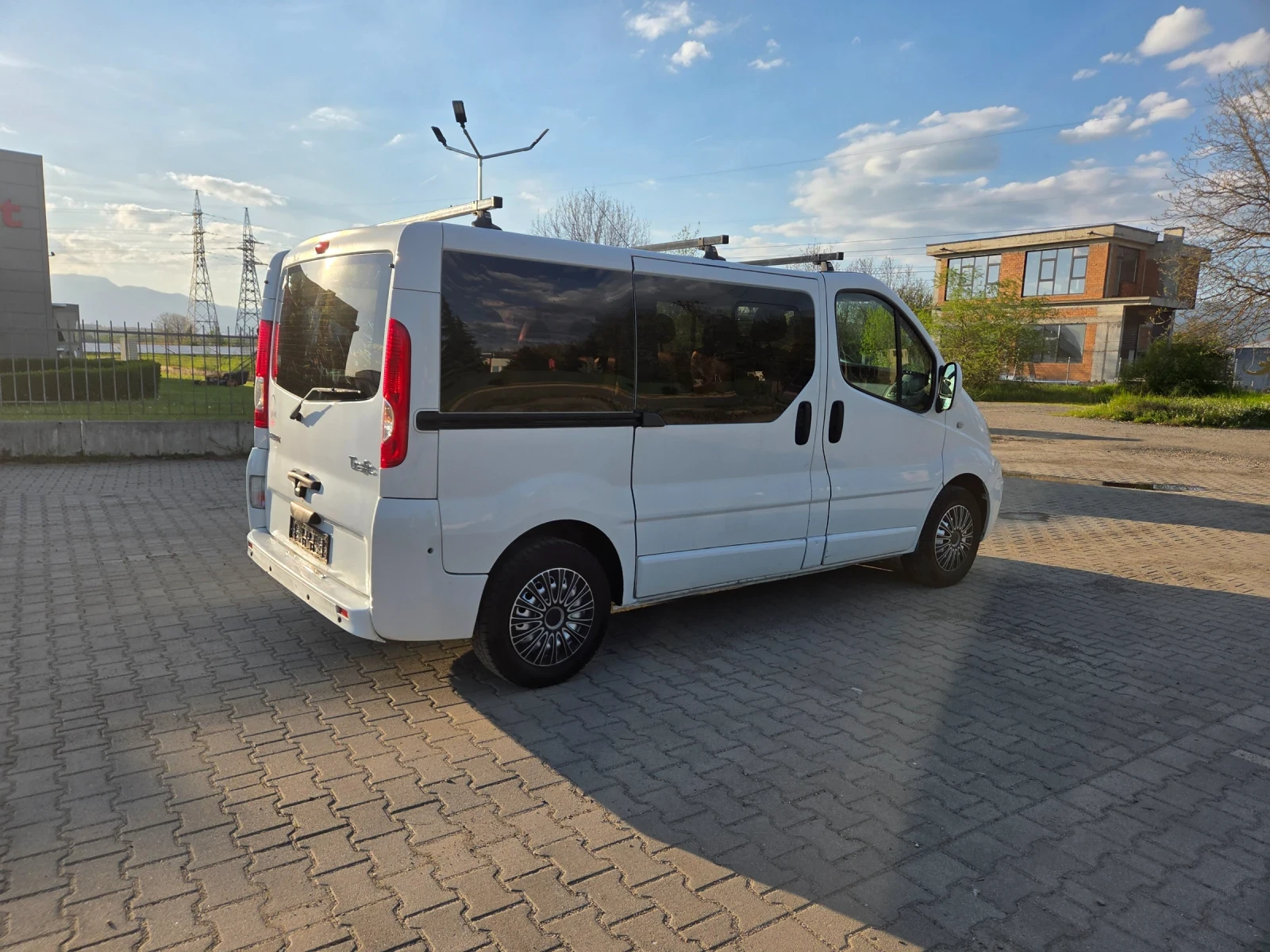 Renault Trafic Nov vnos  8+ 1 2.0dci 90 k.s, снимка 4 - Бусове и автобуси - 54313705