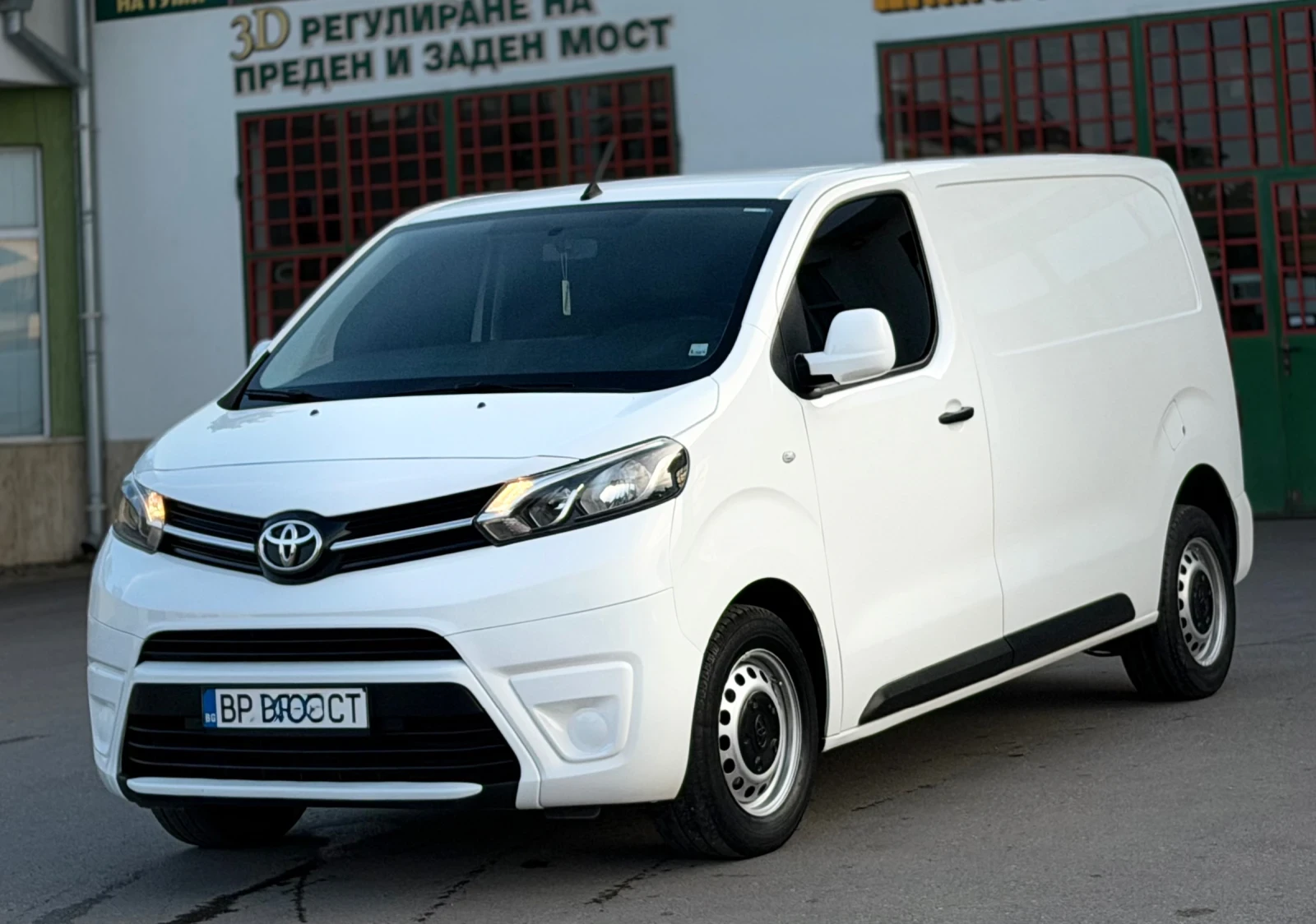 Toyota Proace 2.0D-4D 150к.с * Климатик* * Швейцария* , снимка 3 - Бусове и автобуси - 54663566