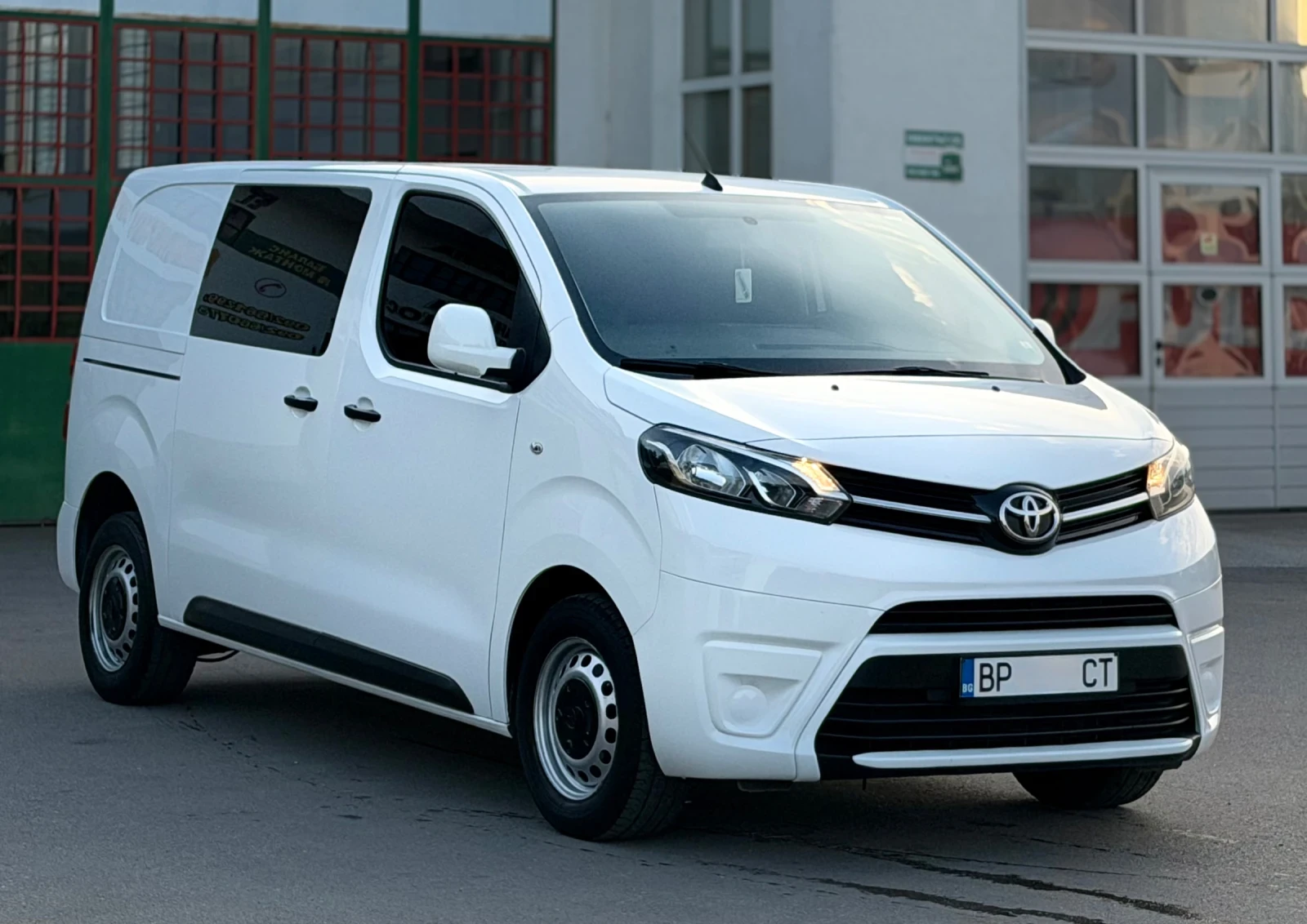 Toyota Proace 2.0D-4D 150к.с * Климатик* * Швейцария* 
