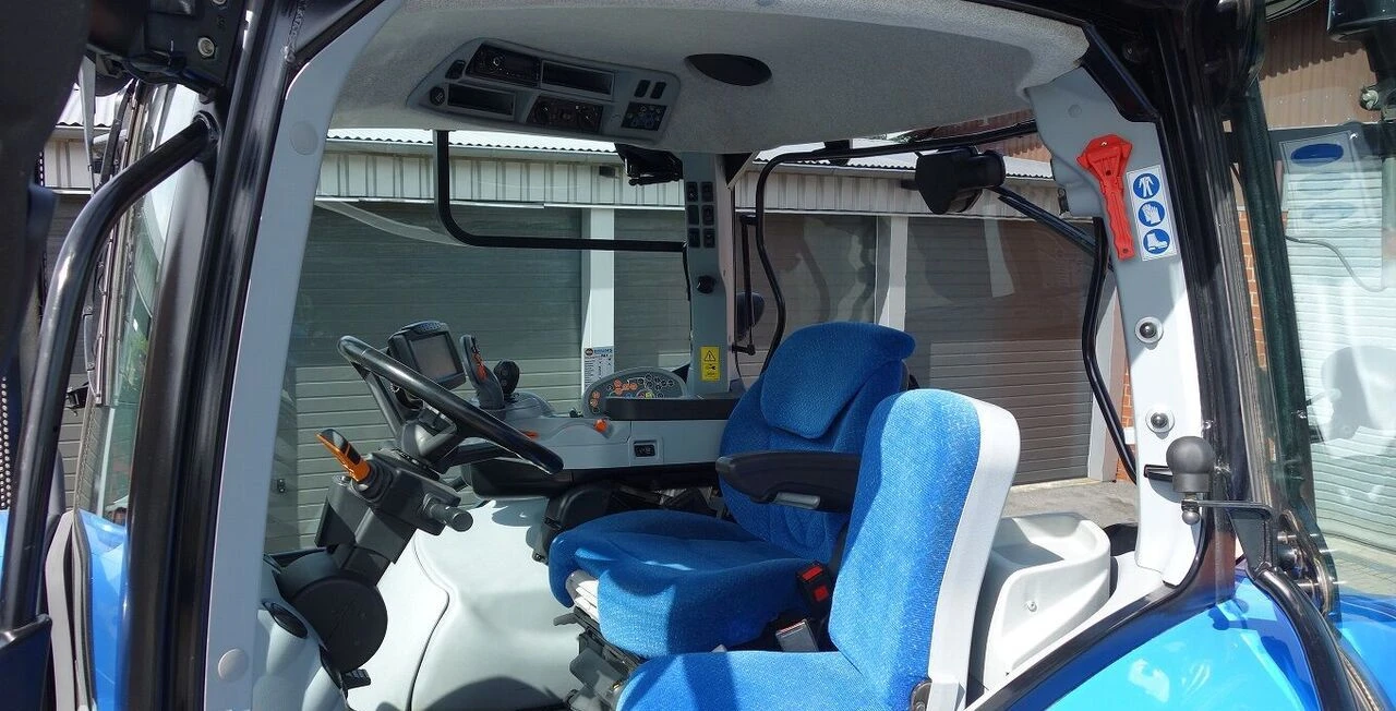 Трактор New Holland T7.250 - изображение 7