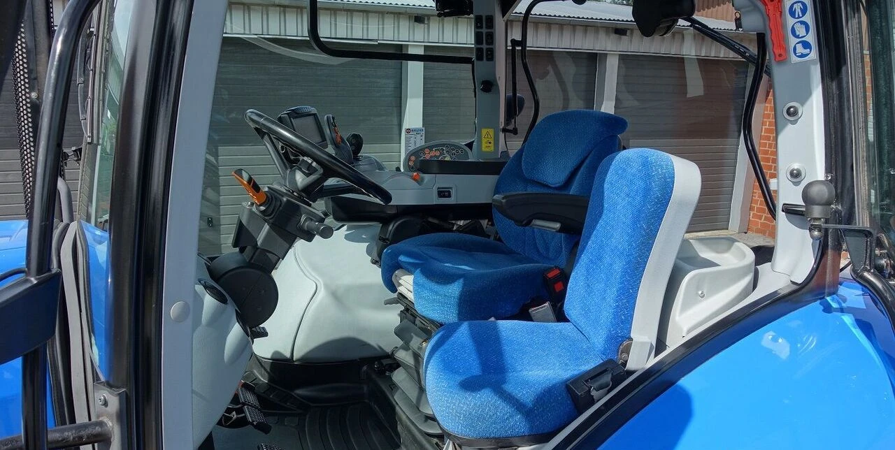 Трактор New Holland T7.250 - изображение 6
