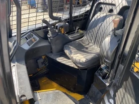 Мини челни товарачи JCB Robot 170, снимка 5