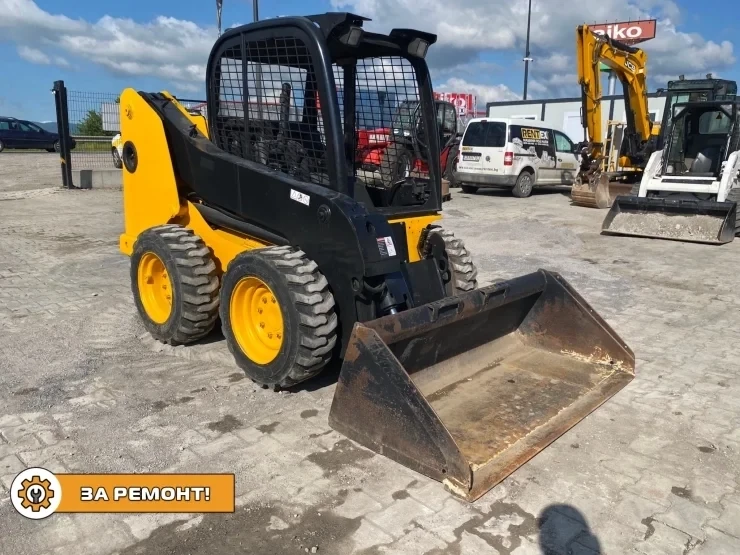Мини челни товарачи JCB Robot 170