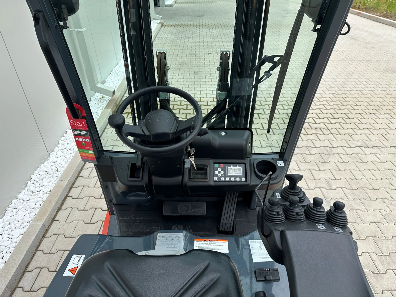 Електрокар Toyota 8FBЕ16T, снимка 5 - Индустриална техника - 54564635