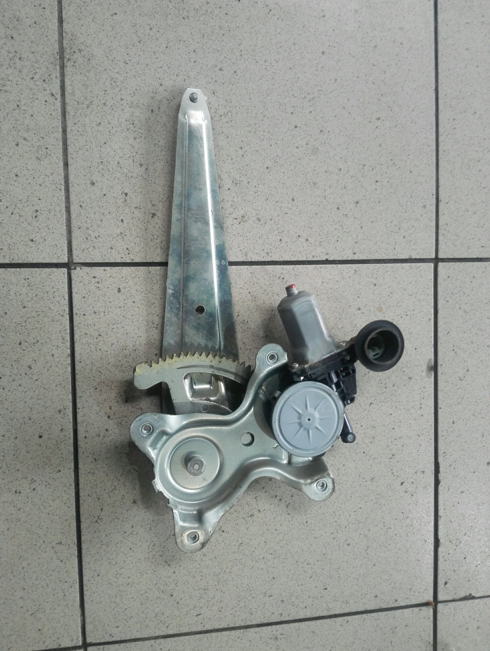       4 2.2 () | Mobile.bg   1