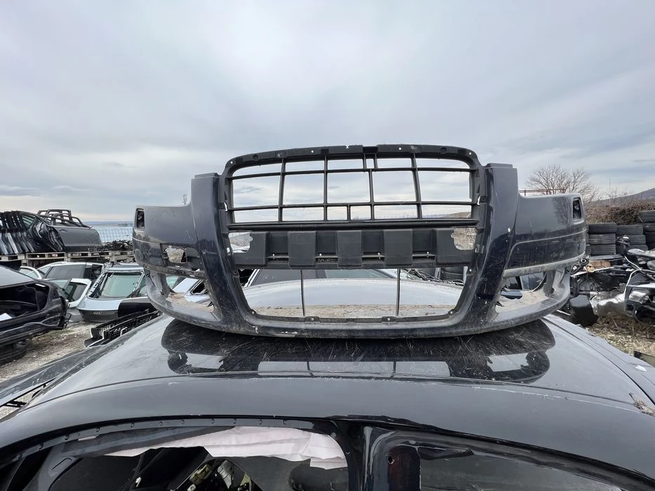 Предна броня Audi A6 4f C6 модел 4-2008г 4F0 807 437 гола с дефекти 4F0807437