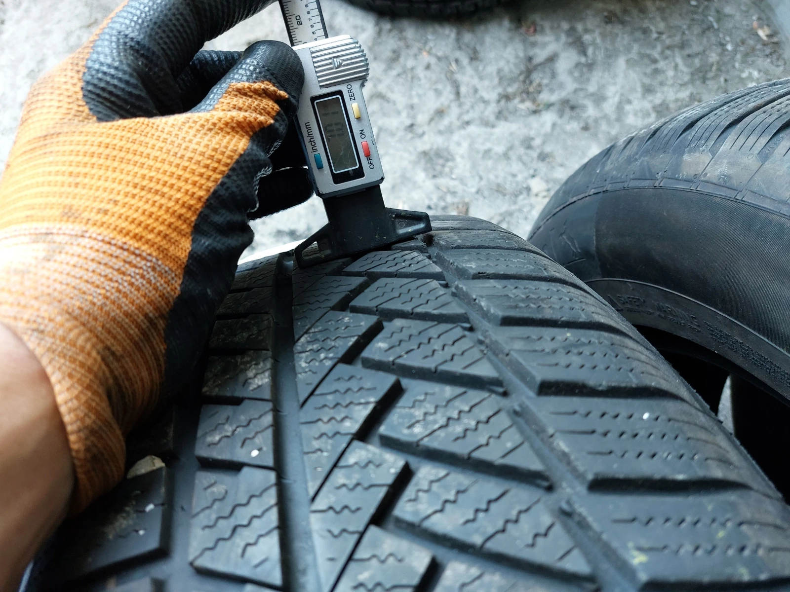 ���� 235/65R17 | Mobile.bg � ����������� 5