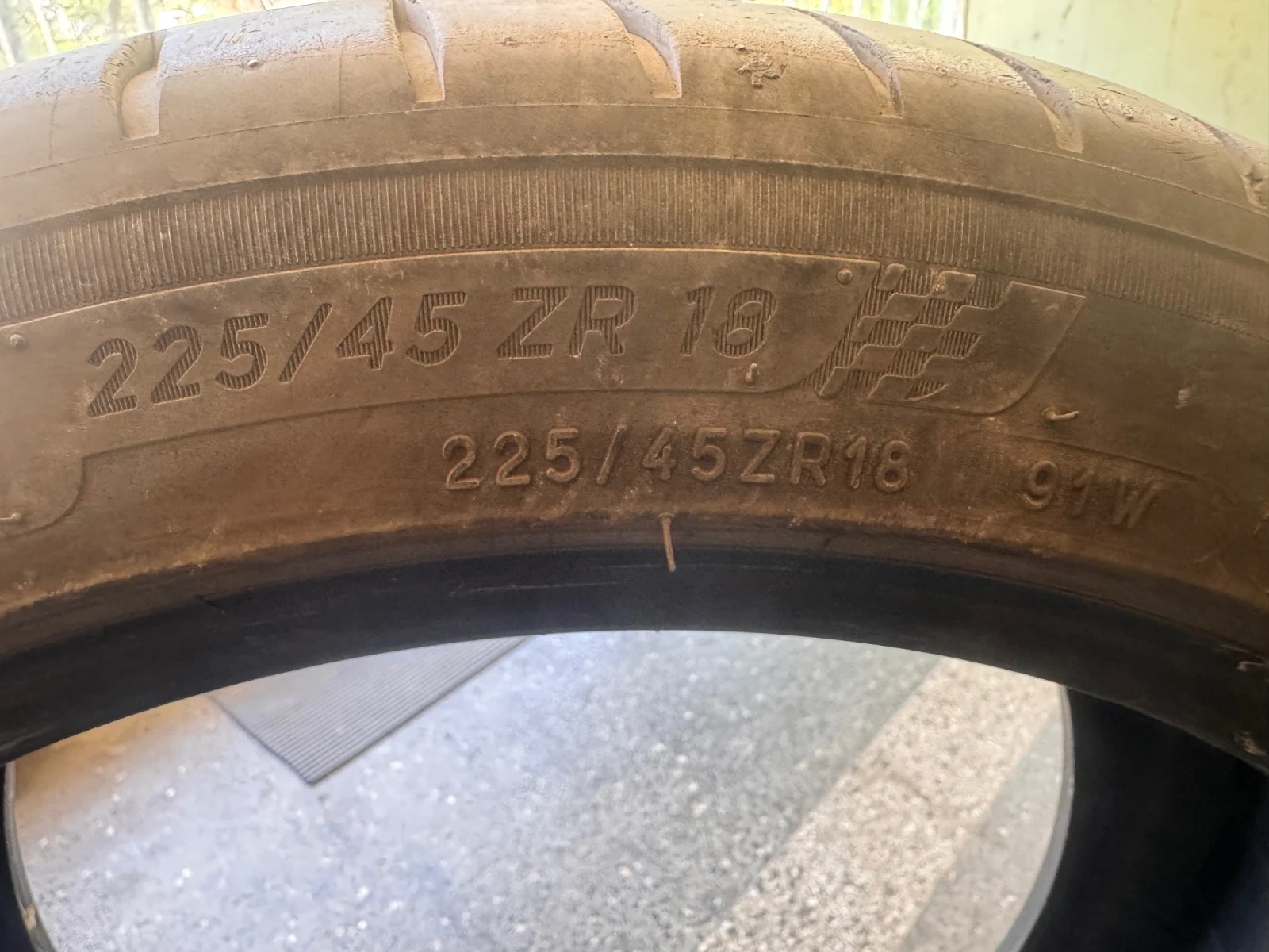 Гуми Летни 225/45R18, снимка 4 - Гуми и джанти - 54823591