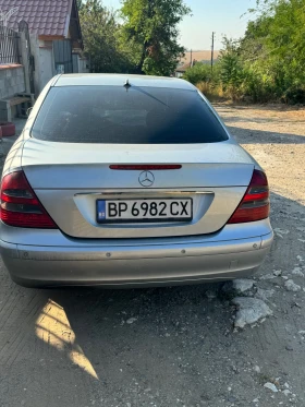 Mercedes-Benz E 220, снимка 2