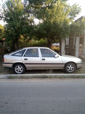 Обява за продажба на Opel Vectra 1.6i ~2 600 лв. - изображение 1