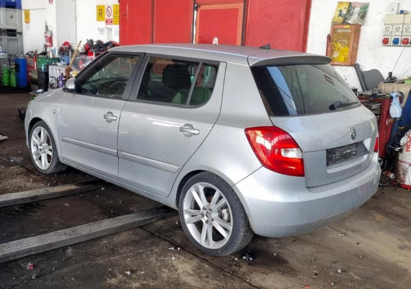 Skoda Fabia, снимка 4 - Автомобили и джипове - 41395050