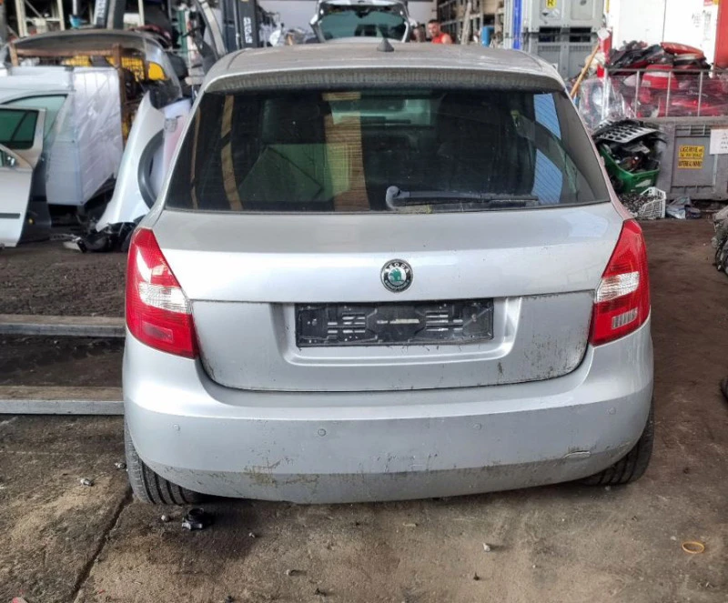 Skoda Fabia, снимка 3 - Автомобили и джипове - 41395050