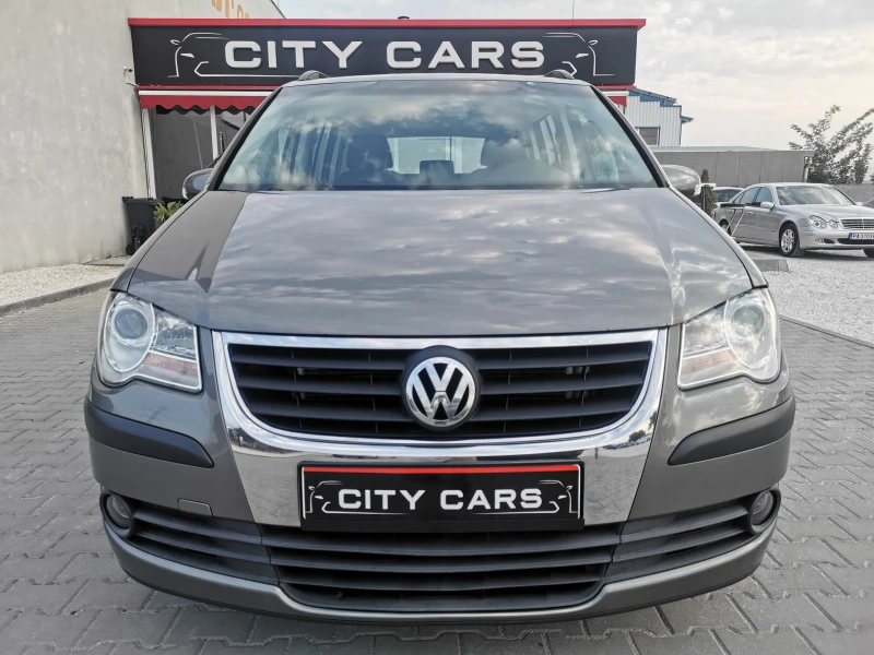 VW Touran 1.9 TDI, снимка 1 - Автомобили и джипове - 47147288