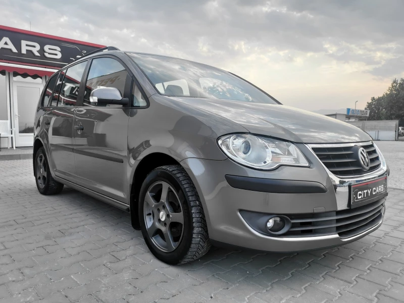 VW Touran 1.9 TDI, снимка 6 - Автомобили и джипове - 47147288