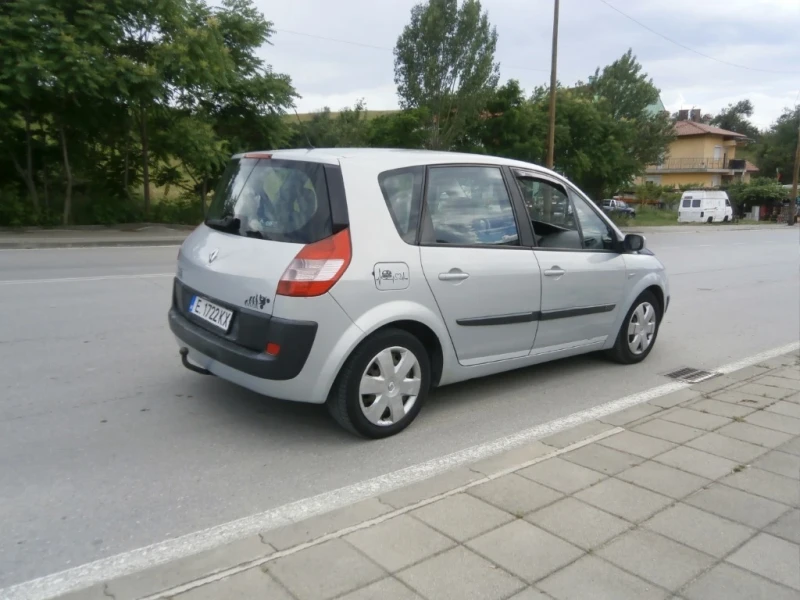 Renault Scenic, снимка 3 - Автомобили и джипове - 47353221