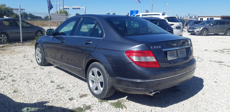 Mercedes-Benz C 220 2.2cdi, снимка 4 - Автомобили и джипове - 47422934