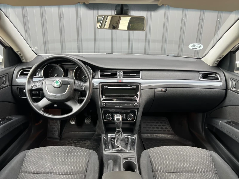 Skoda Superb, снимка 13 - Автомобили и джипове - 47424126